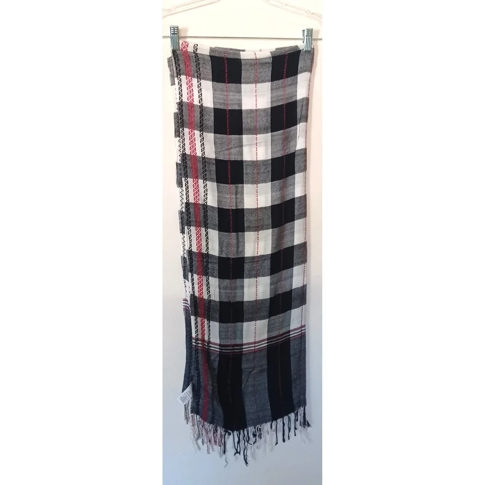 Maurice's‎ Women's Plaid Scarf Shawl Wrap Black White Red Fringe Viscose